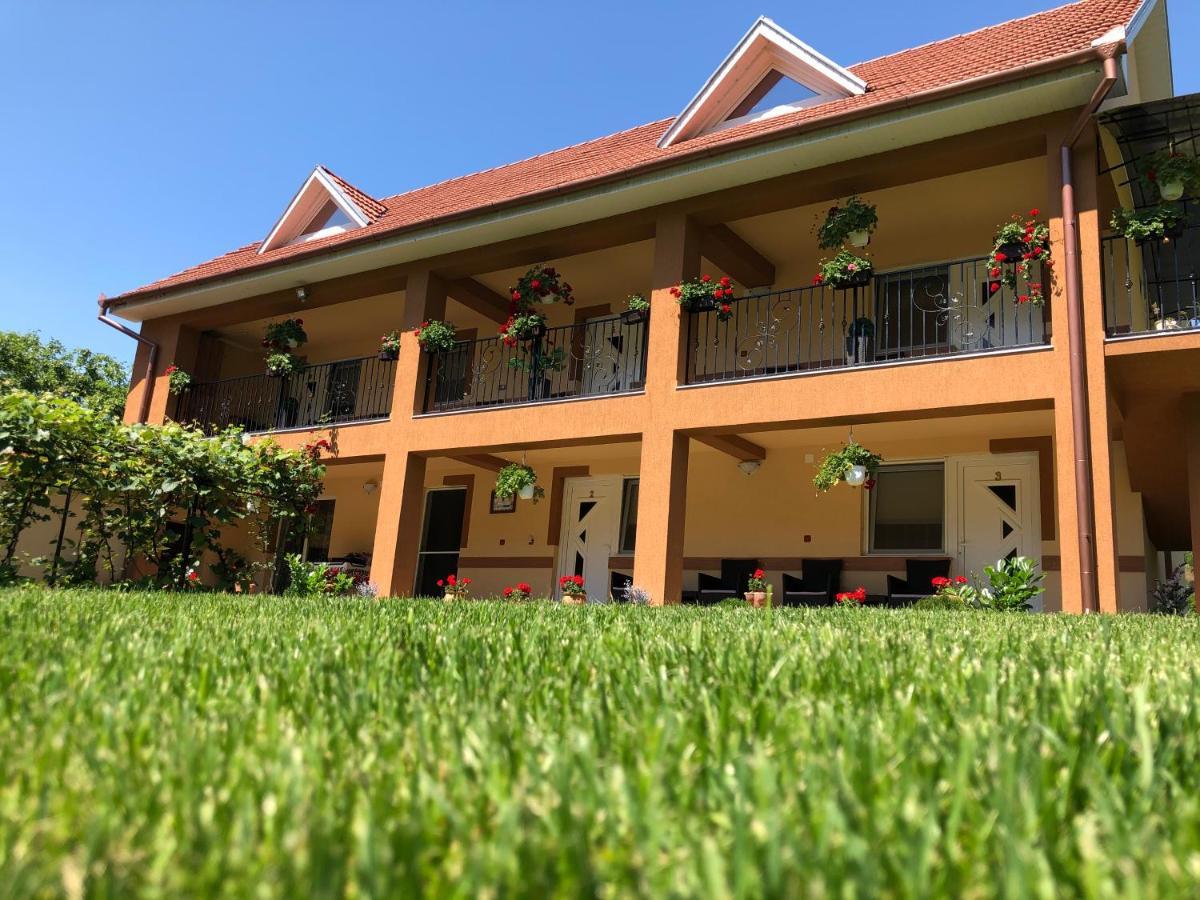 Hotel Casa Antonia Chiscau Exterior foto