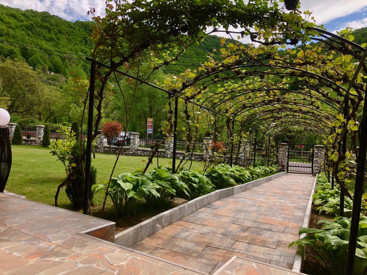 Hotel Casa Antonia Chiscau Exterior foto